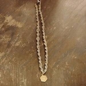Elegant Gold Pendant Necklace